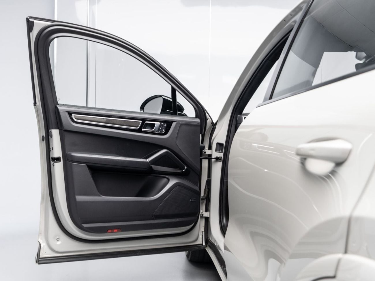 Porsche Cayenne GTS BUY NOW, PAY 2027 | THE BLACKLINE STANDARD | October 2026 Porsche Warranty, GCC