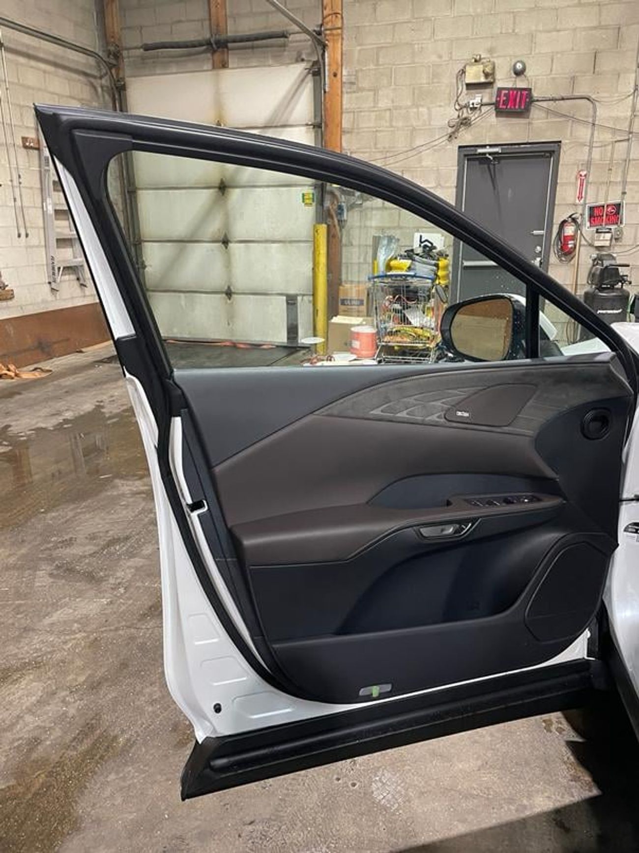 لكزس RX 350 EXECUTIVE ( Canadian spec )