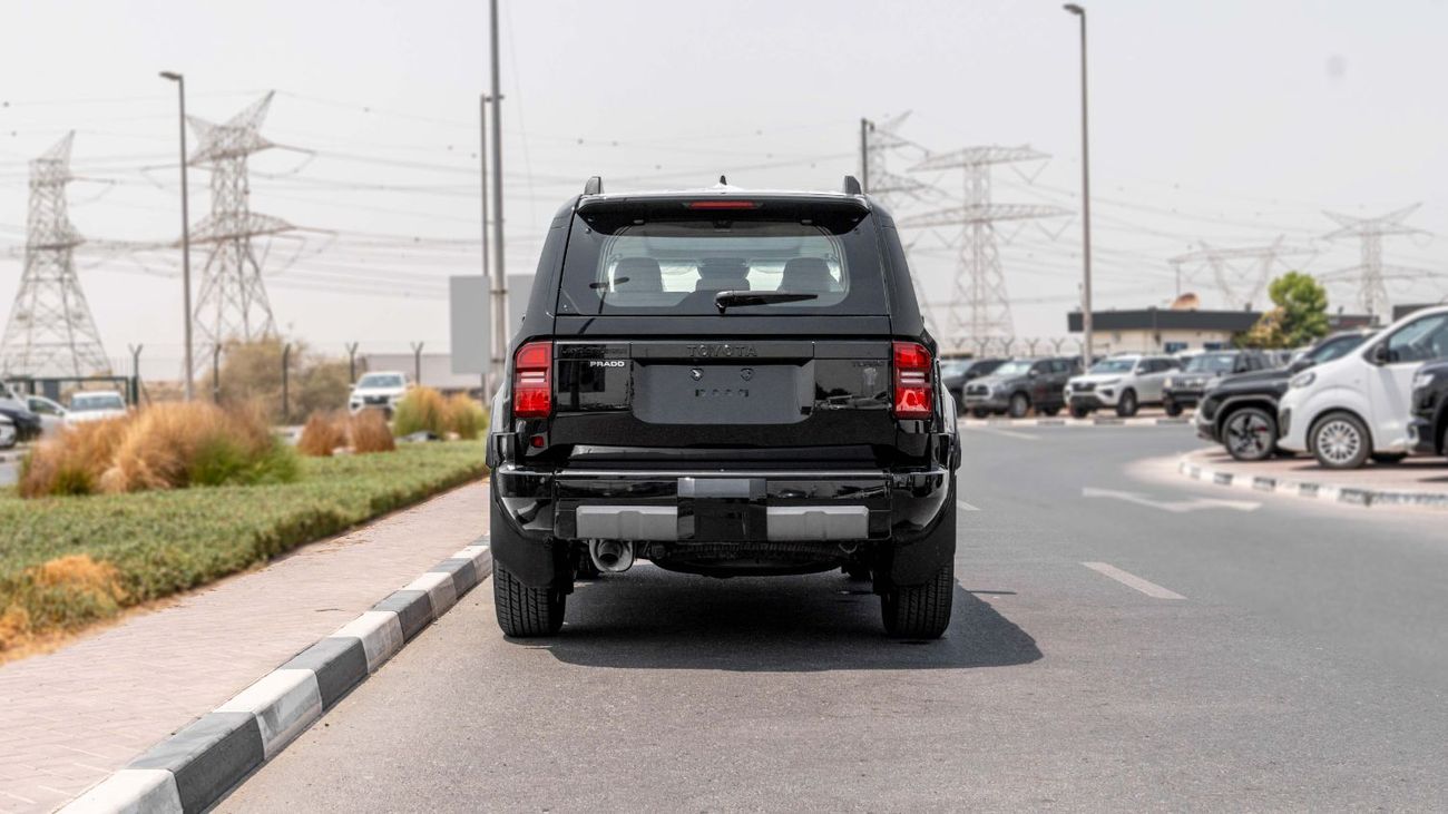 تويوتا برادو 2026 Toyota Prado VXL 2.4L AT Petrol (Black-Beige)