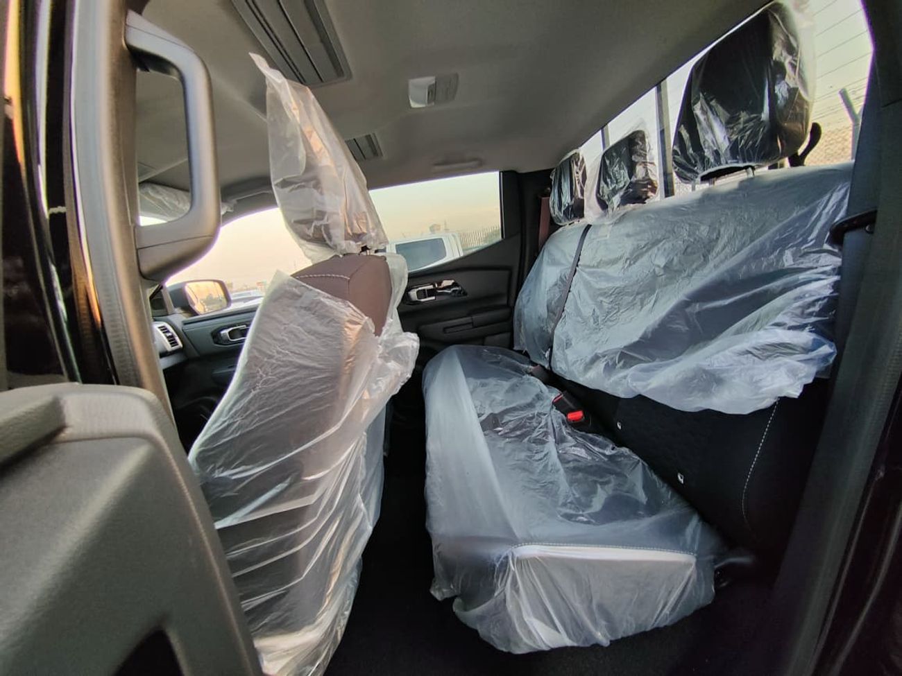 Mitsubishi L200 GLX Double Cab Petrol 2.4L MITSUBISHI L200 PETROL GLX 2.4L 2025