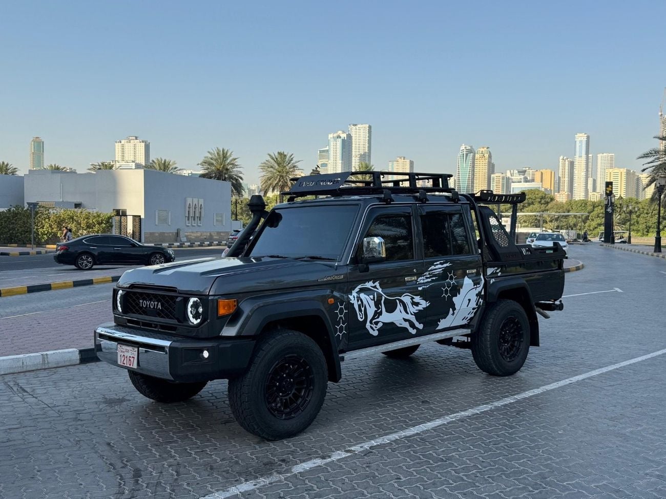 تويوتا لاند كروزر V8 GXL with Upgraded Shape