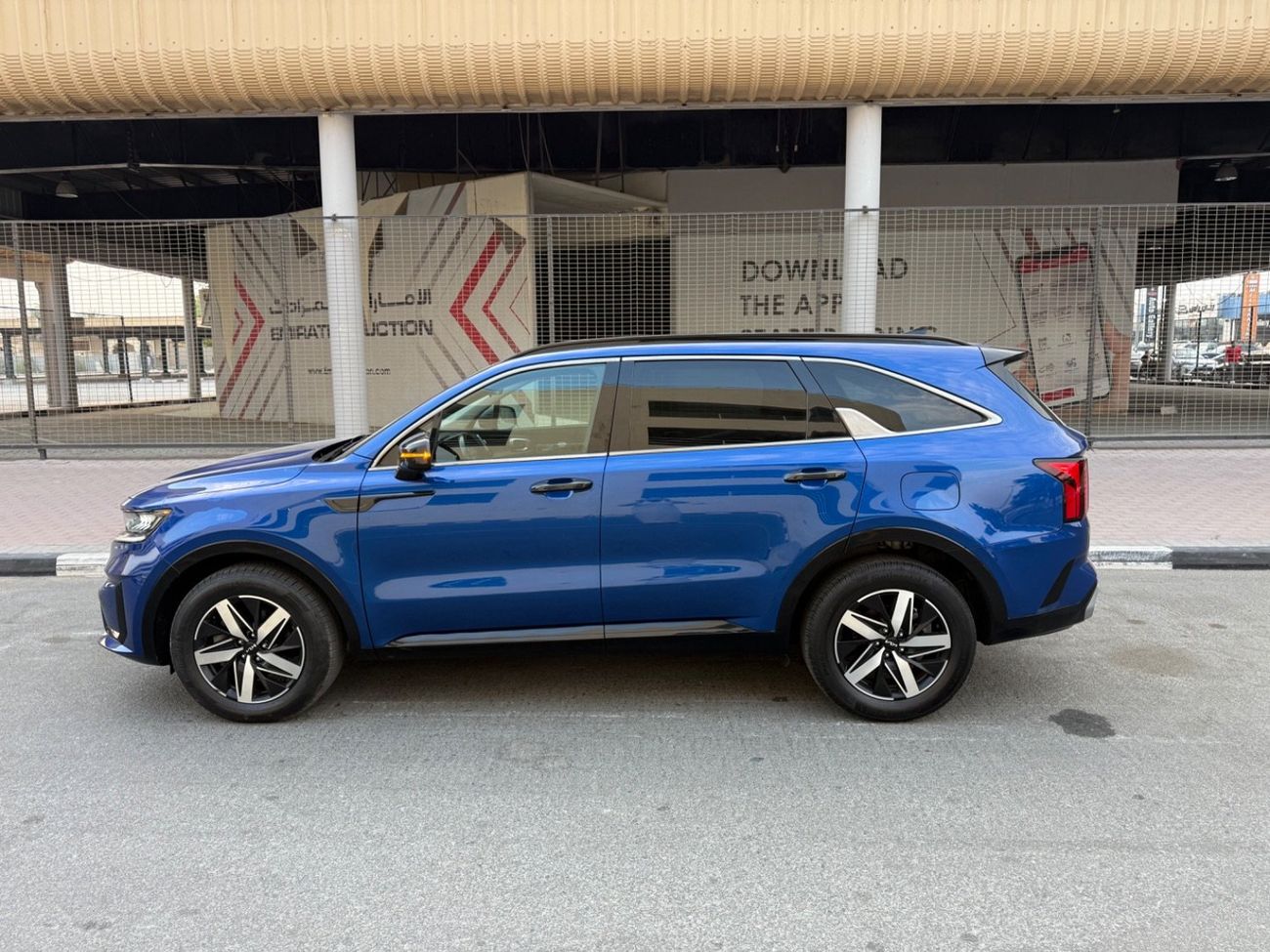 كيا سورينتو 2.5L LX (RWD)