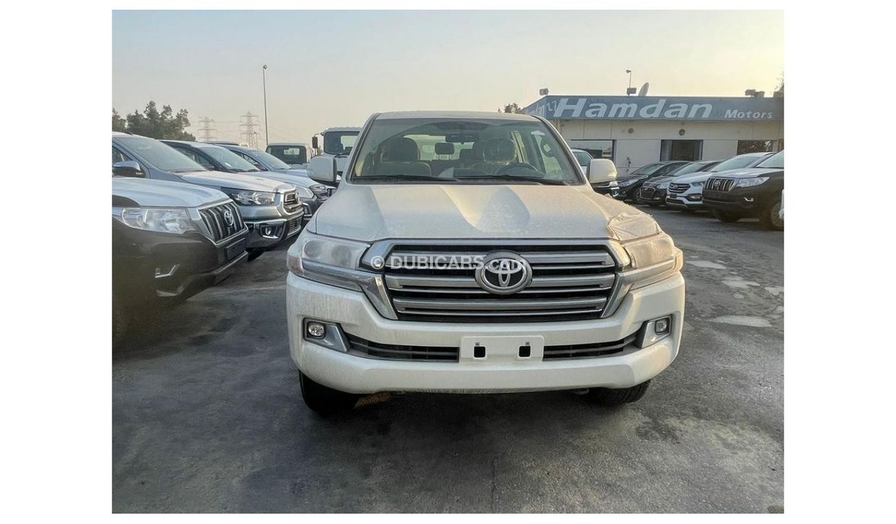 Toyota Land Cruiser V6 WITH ELECTRIC SEATS