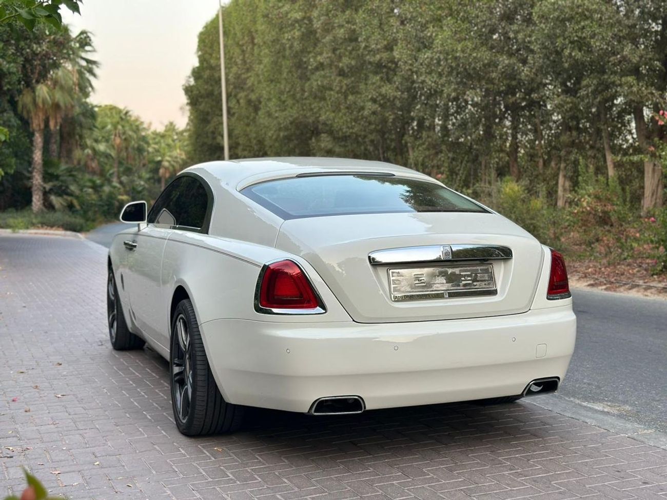 رولز رويس واريث Rolls Royce Wraith | 2015 | V12 | GCC | Service History