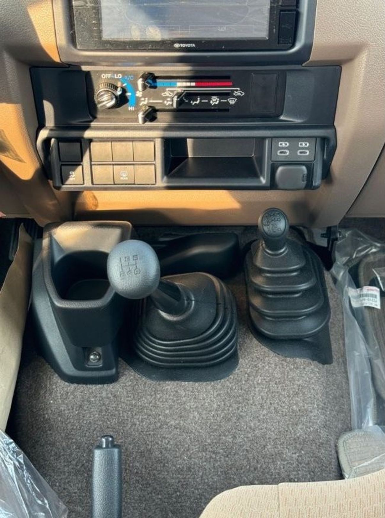 Toyota Land Cruiser 70 TOYOTA LANDCRUISER 76 4.0L V6 PETROL GRADE E MANUAL