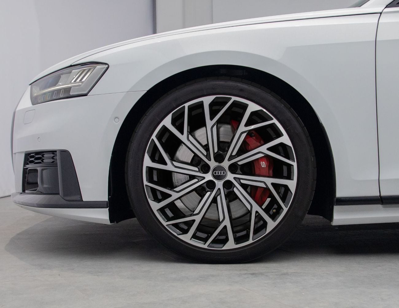 أودي S8 Black Edition