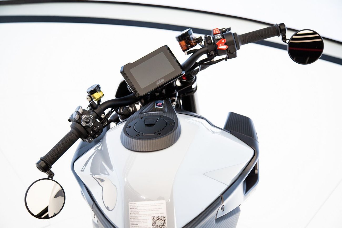 برابوس 1300 R - KTM 1290 KTM Brabus 1300 R 1 of 145