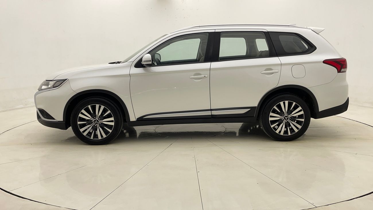 ميتسوبيشي آوتلاندر GLS MID 2.4 | بدون دفعة مقدمة | اختبار القيادة في المنزل