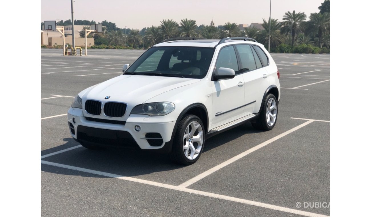 BMW X5 xDrive 50i Model 2012 GCC car prefect condition inside and outside full option panoramic roof leathe