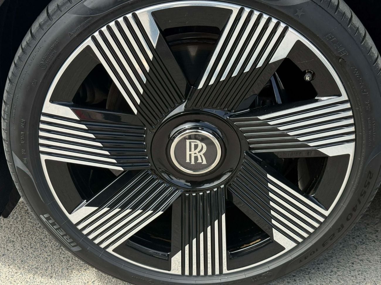 Rolls Royce Spectre Coupe