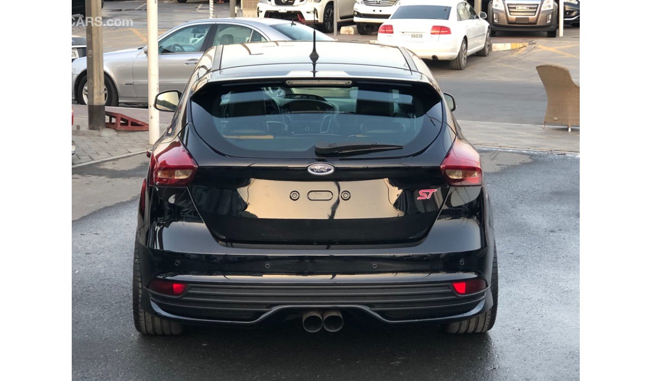 Ford Focus FORD FOCUS ST MODEL 2017 GCC car perfect condition full option panoramic roof