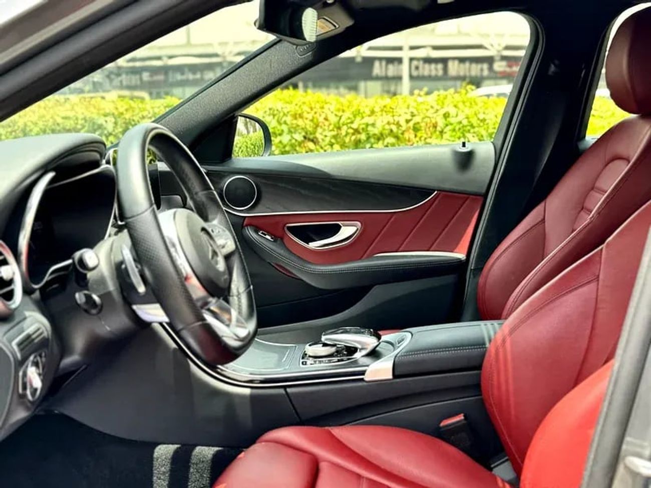 Mercedes-Benz C 200 Premium 2.0L