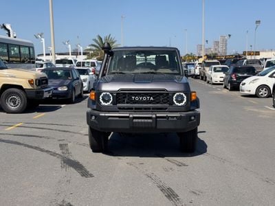 تويوتا لاند كروزر بيك آب