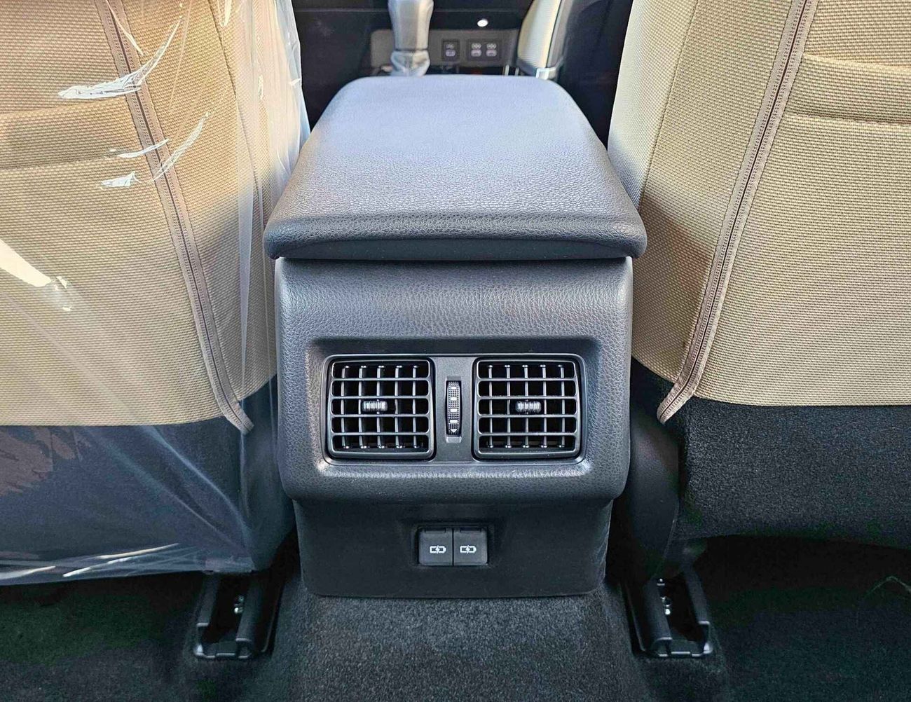 Toyota Camry E PLUS / HYBRID / 2.5L V4 PETROL / DRIVER PWR SEAT / SUNROOF (CODE # E PLUS)