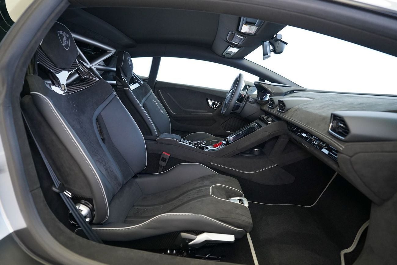 لامبورغيني هوراكان TECNICA STERRATO 5.2L V10