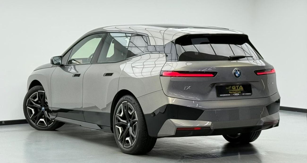 BMW iX xDrive40 2023 BMW iX xDrive40, 2028 BMW Warranty, 2029 BMW Service Pack, Low Km, Fully Loaded, GCC