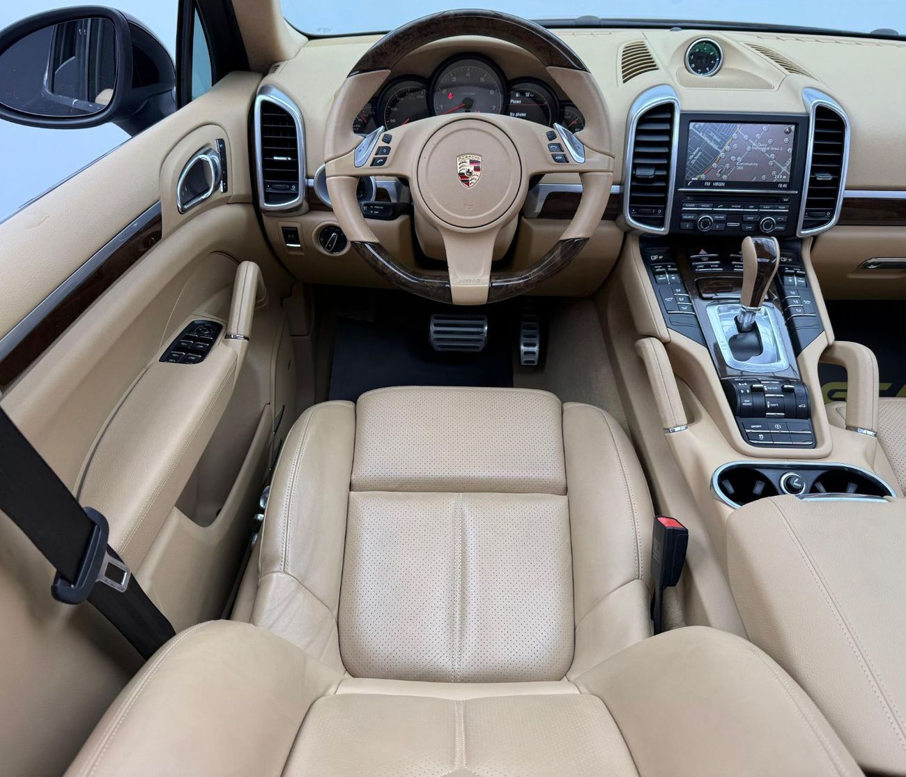 Porsche Cayenne S 4.8L 2014 Porsche Cayenne S V8, Porsche Service History, Sport Chrono Package, GCC