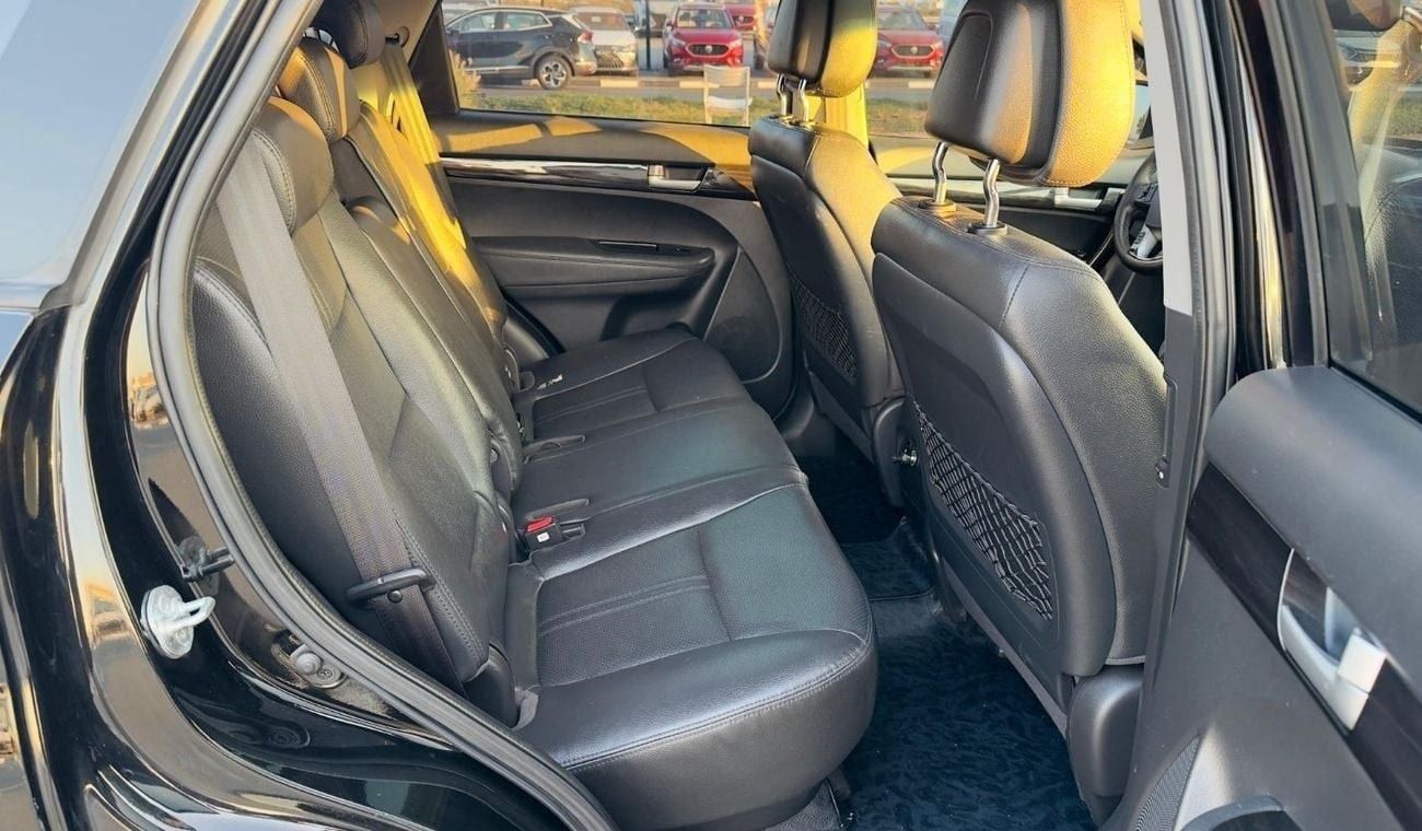 Kia Sorento GOOD CONDITION | LHD | 2.0L DIESEL ENGINE | 2010 | DOUBLE SUNROOF | REAR VIEW CAMERA