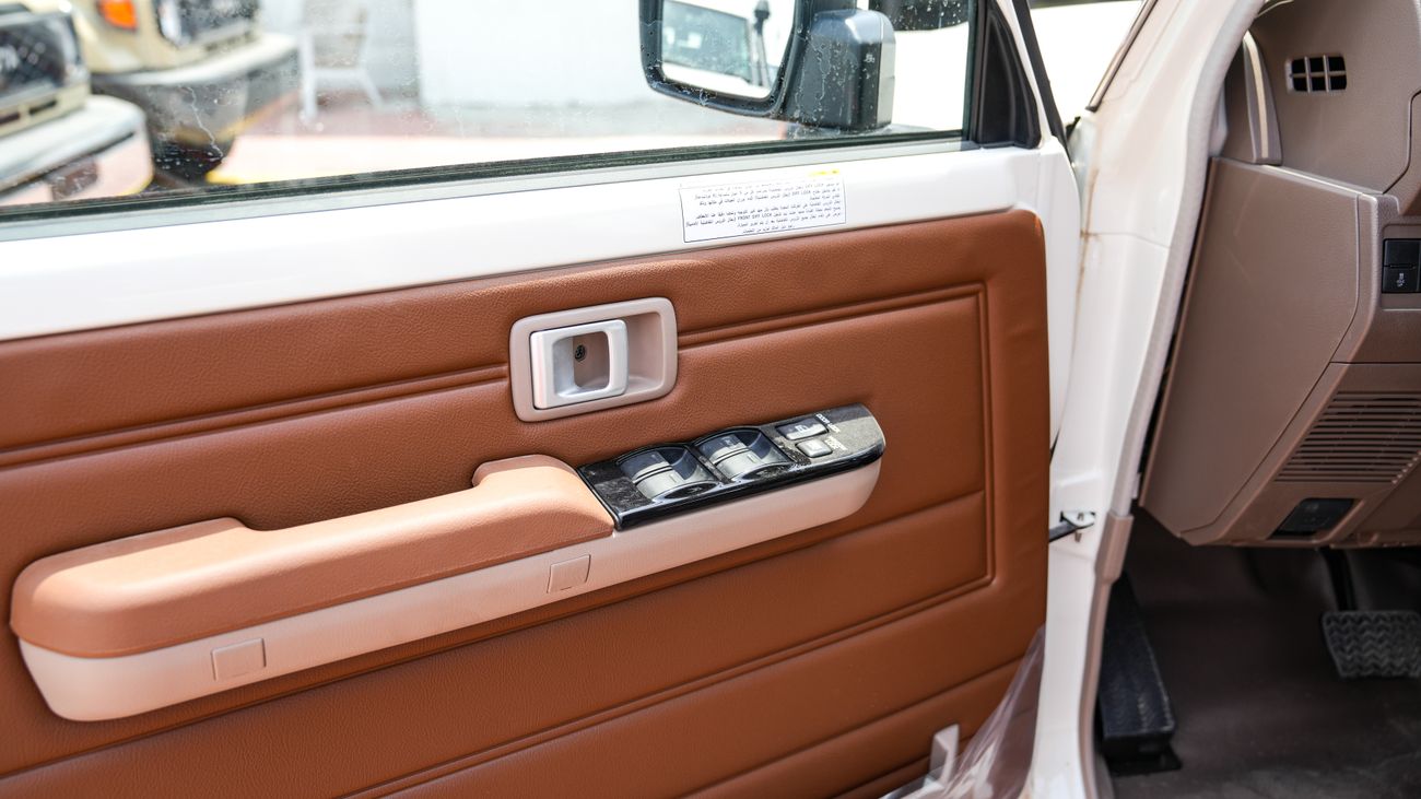 Toyota Land Cruiser Pick Up