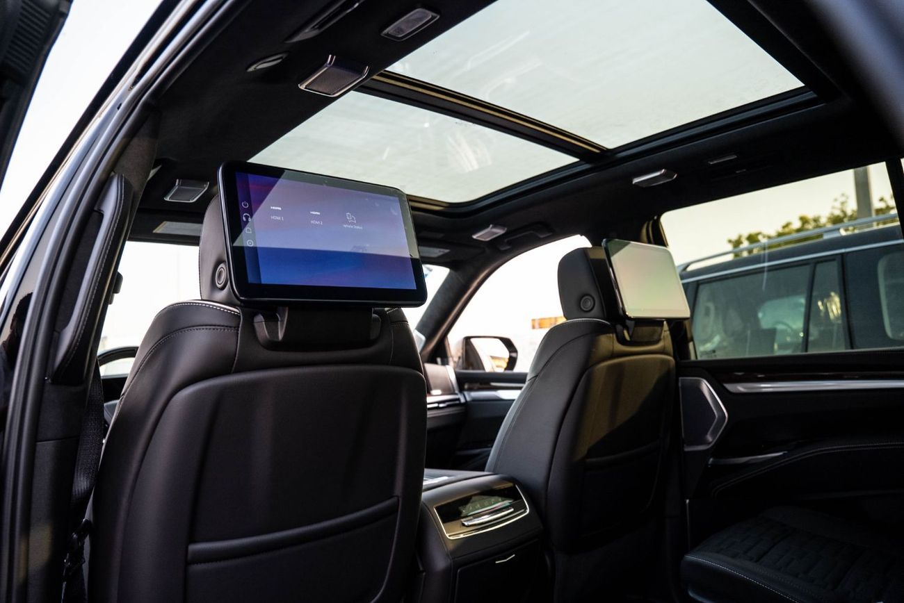 Cadillac Escalade Sport Platinum 6.2L 4WD Sport Platinum 2025 Brand New American Specs 6.2L V8