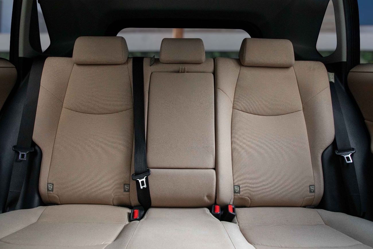 Toyota RAV4 EX | 1,762 P.M  | 0% Downpayment | Low KM | Pristine