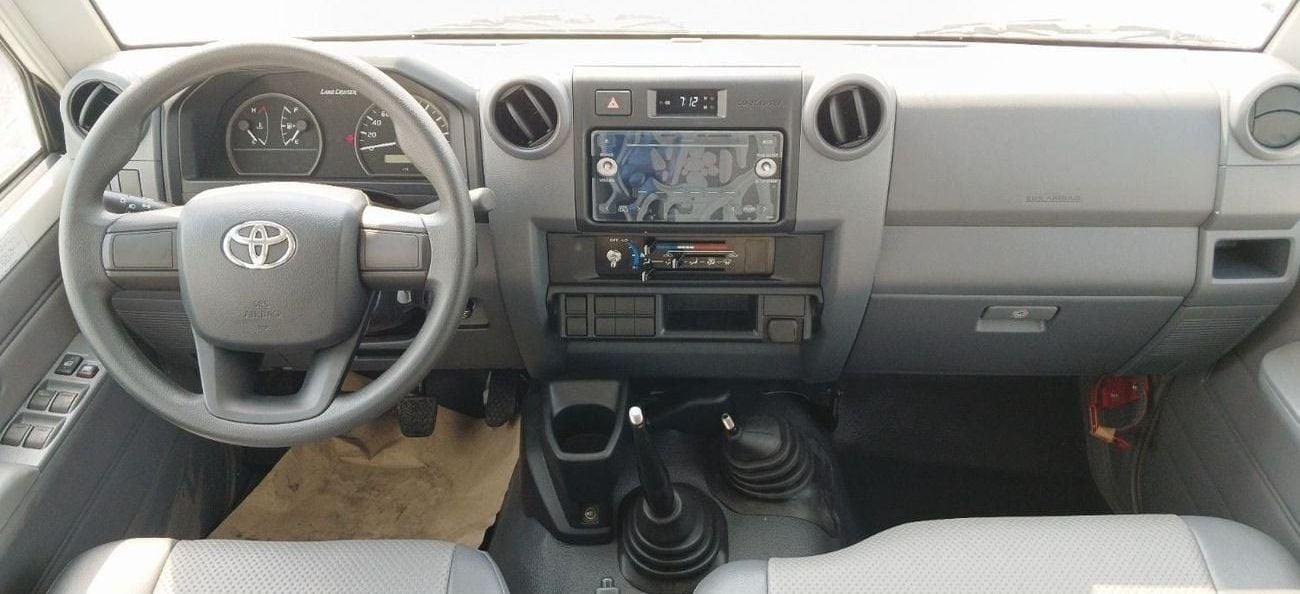 Toyota Land Cruiser Pick Up Toyota LC79 DC 4.2L Diesel Manual with Difflock 2025YM