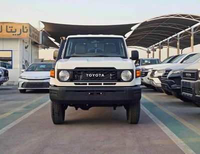 Toyota Land Cruiser Pick Up LC79 STD-E / DOUBLE CABIN MANUAL / 2.8L V4 DIESEL 4WD / SNORKEL (CODE # STD-E)