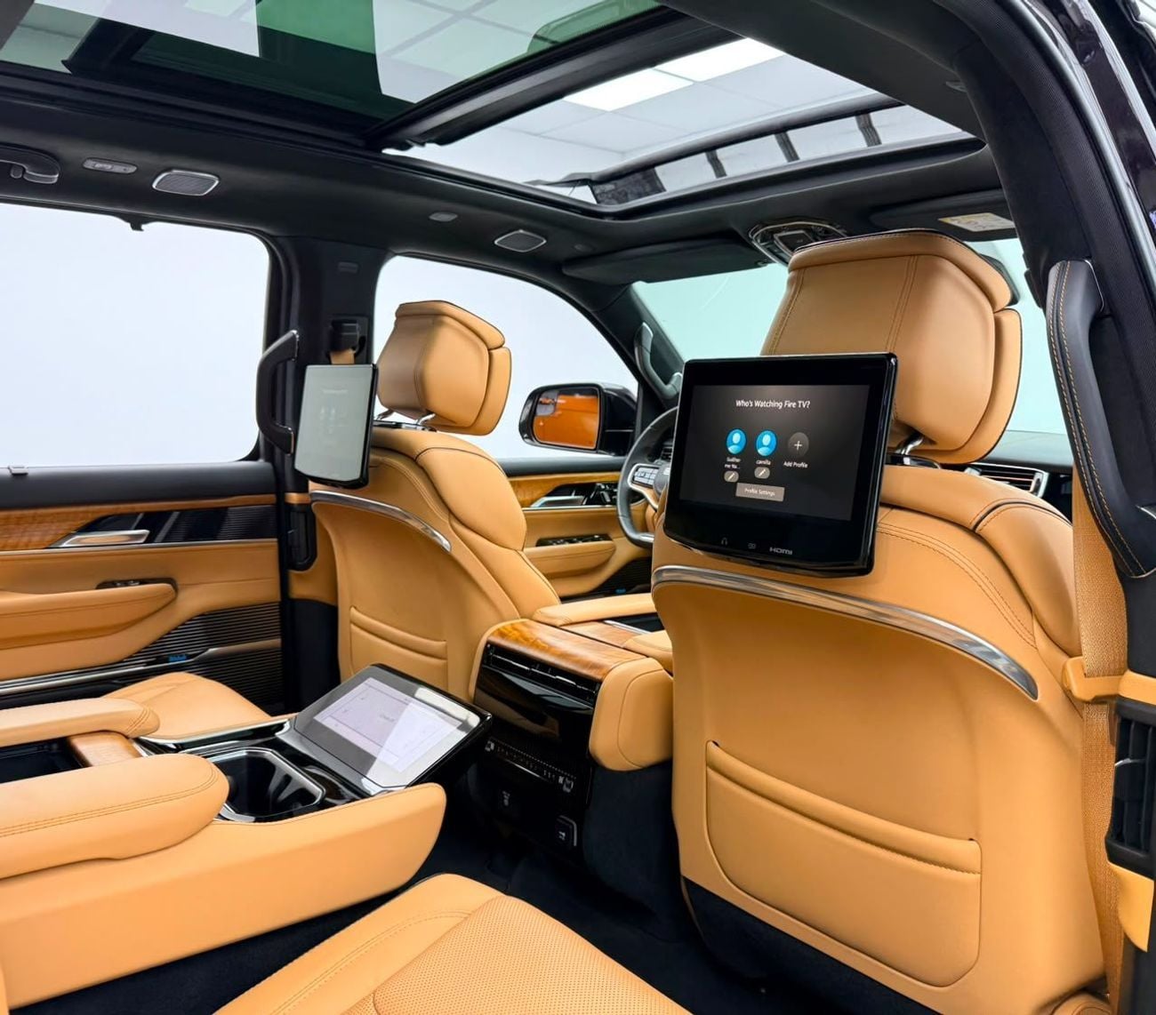 Jeep Grand Wagoneer SERIES III 2023 Jeep Grand Wagoneer, 2028 Jeep Warranty, Full Jeep Service History, 7 Sea