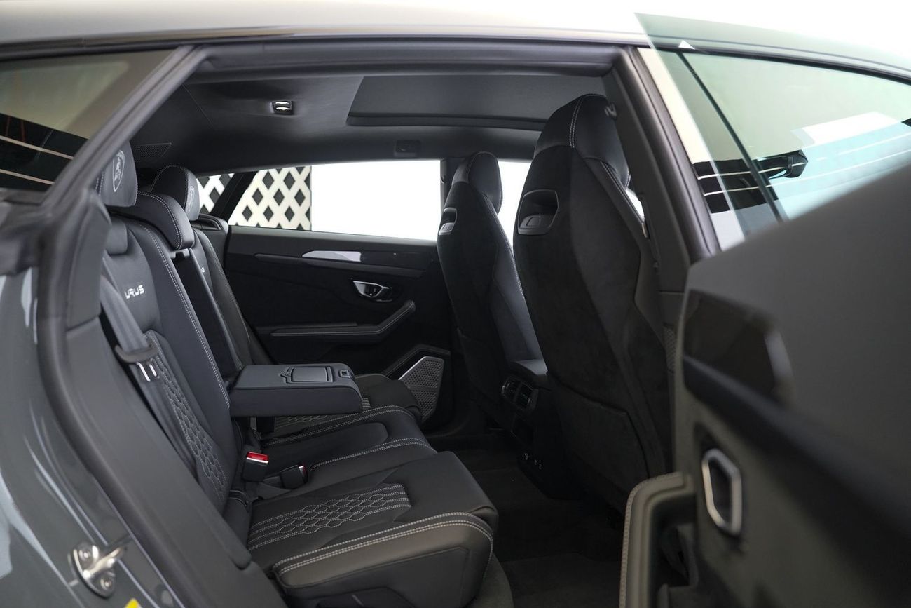 لامبورغيني اوروس 4.0T V8 Performante