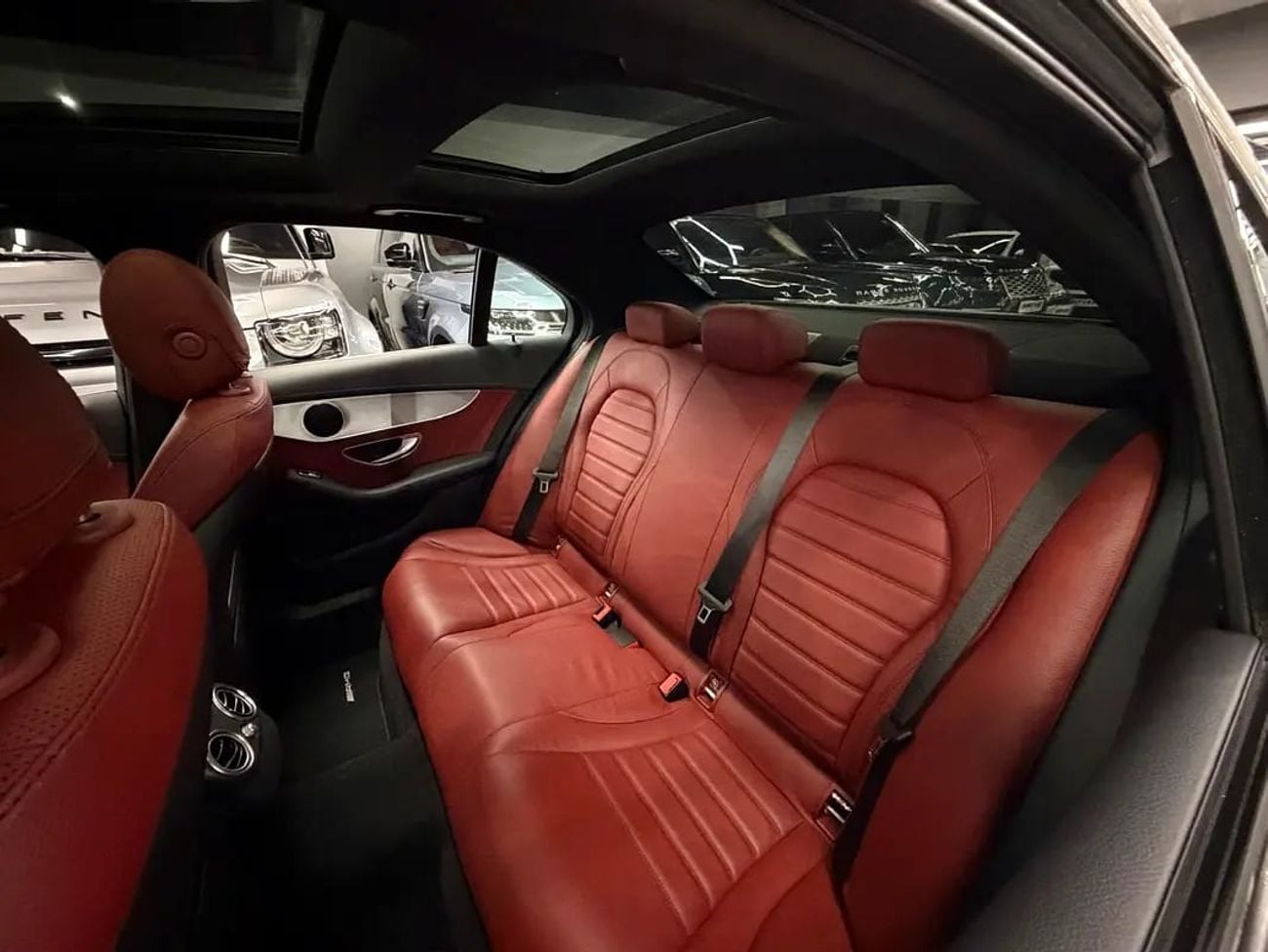 مرسيدس بنز C 200 AMG