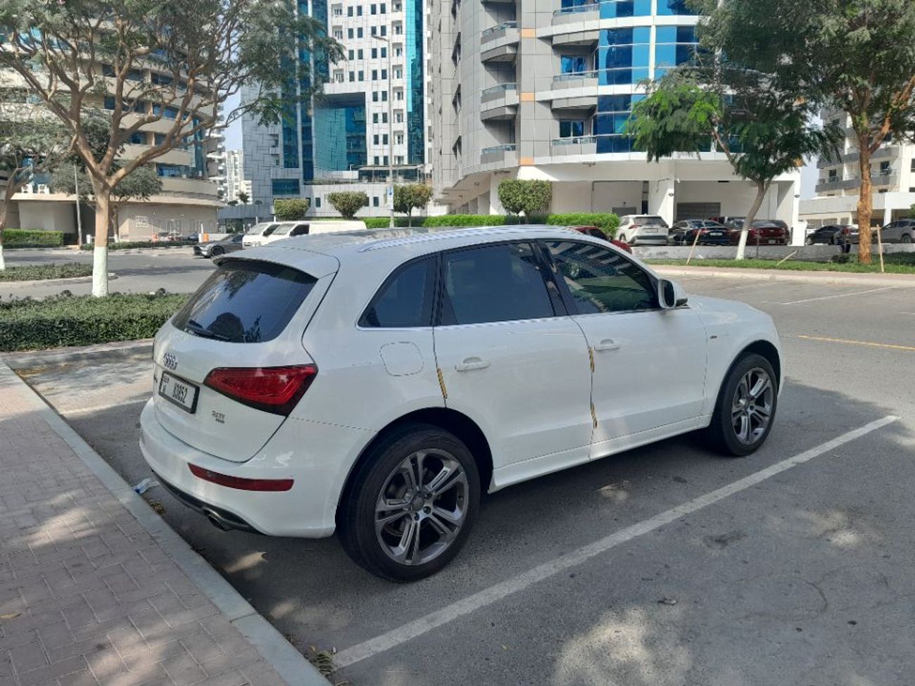 Audi Q5 TFSI quattro S-Line 2.0L