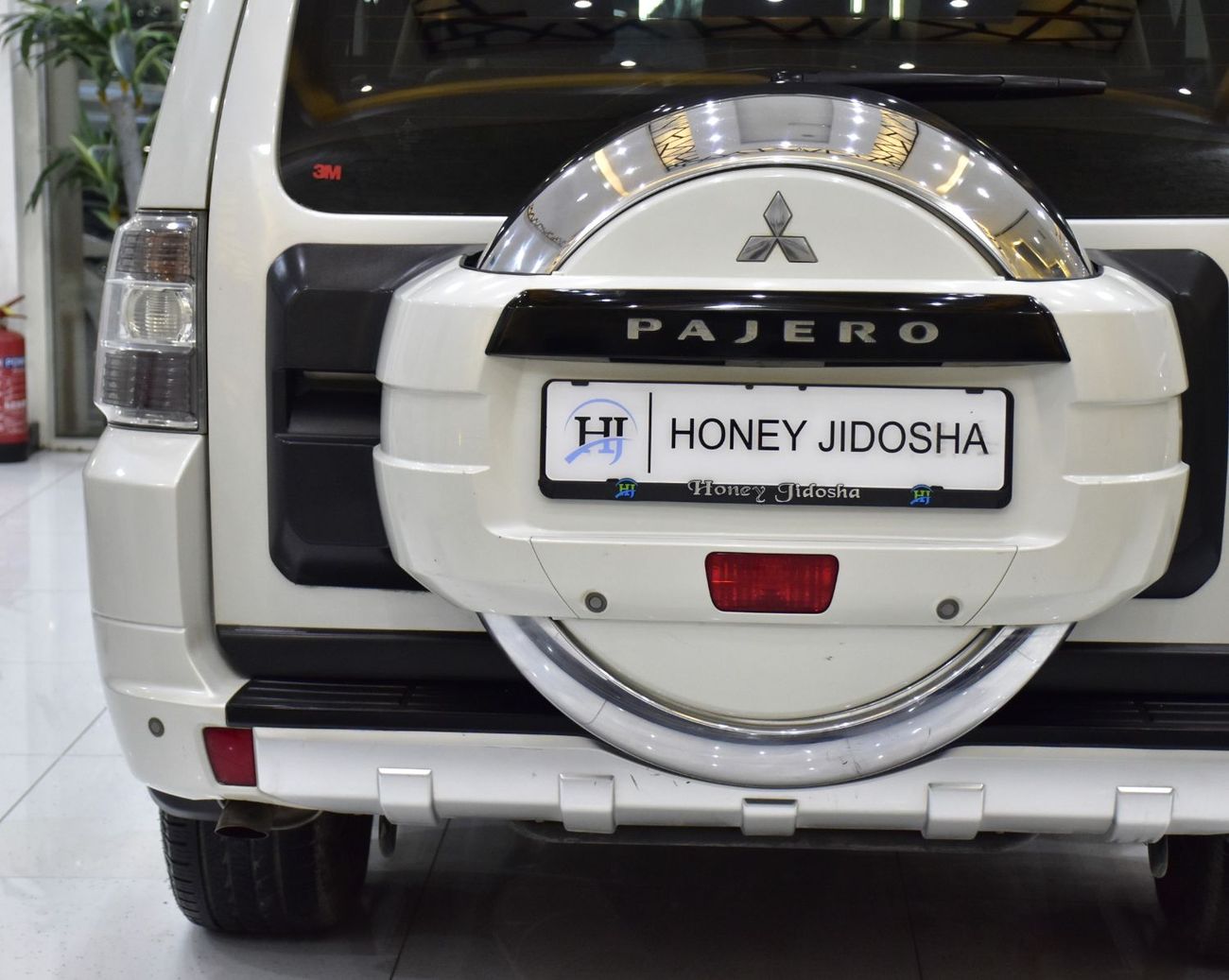 Mitsubishi Pajero EXCELLENT DEAL for our Mitsubishi Pajero GLS ( 2010 Model ) in White Color GCC Specs