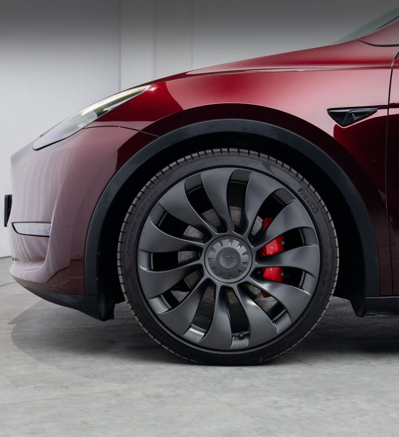 Tesla Model Y PERFORMANCE