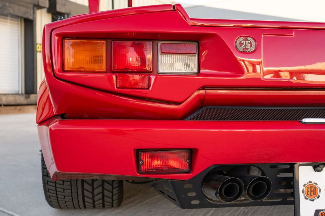 لامبورغيني كونتاش 25th Anniversary