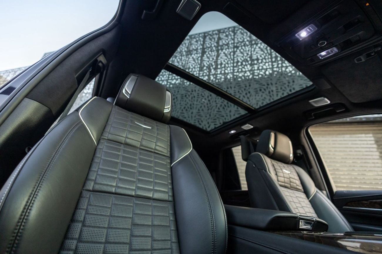 Cadillac Escalade Sport Platinum 6.2L 4WD Cadillac Escalade 2024 Japanese Specs | Warranty | Service Contract