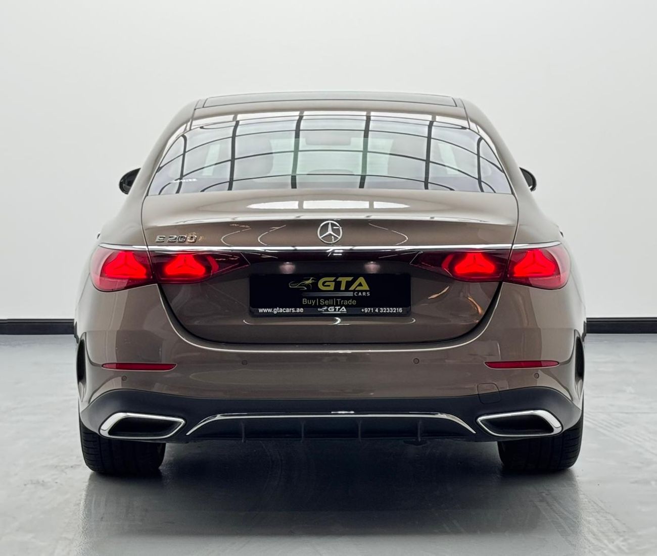 مرسيدس بنز E200 2.0L 2025 Mercedes-Benz E 200, 2029 Mercedes Warranty And Service Pack, GCC