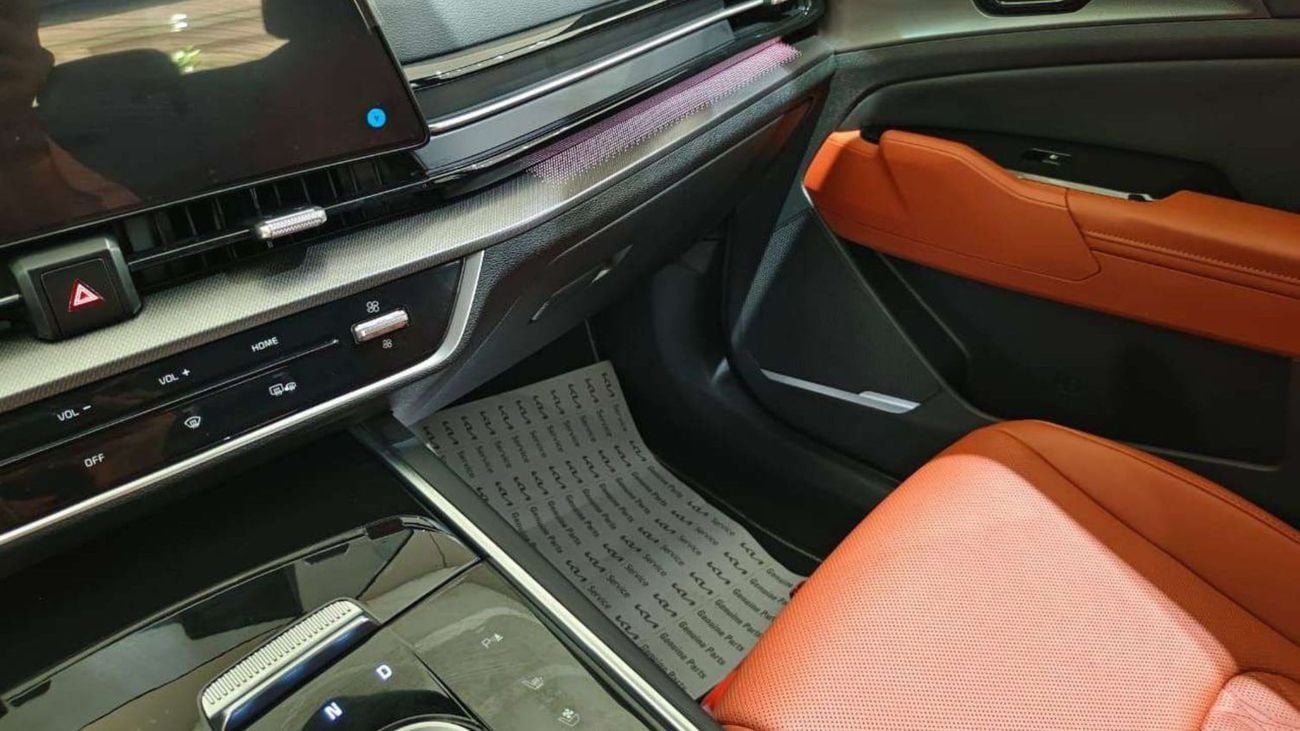 كيا سبورتيج SX 2.0L MPFI | Petrol | Automatic | All Wheel Drive | 5 Seats | 5 Doors