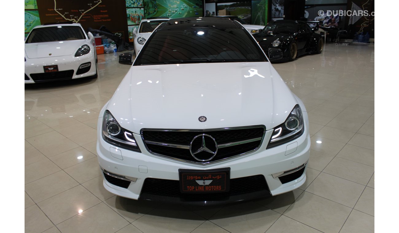 Mercedes-Benz C 63 AMG COUPE