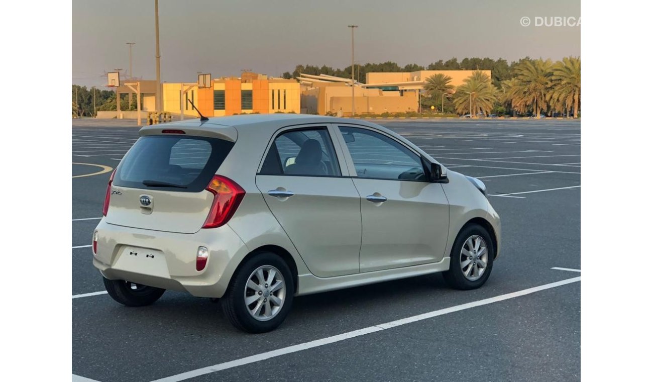 Kia Picanto EX Plus MODEL 2014 GCC CAR PERFECT CONDITION INSIDE AND OUTSIDE LOW MILEAGE