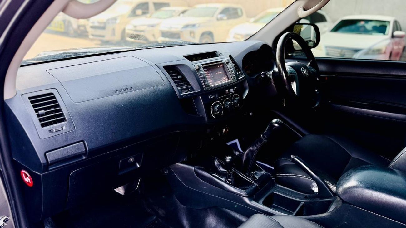 تويوتا هيلوكس 2015 | 3.0L DIESEL | MANUAL TRANSMISSION | BULL BAR WITH HEAVY FOCUSED LED LIGHTS | GTK 4X4 SPORTS B