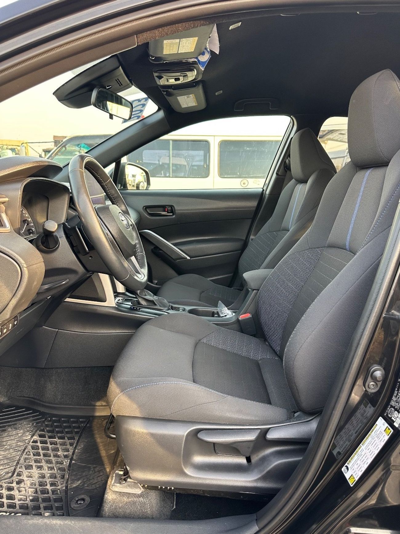 Toyota Corolla Cross Hybrid SE Full Option push start 2023