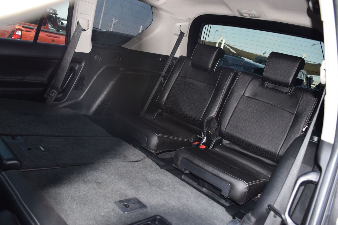 Toyota Prado 4X4 Diesel 2.8L Full Option (Right Hand)