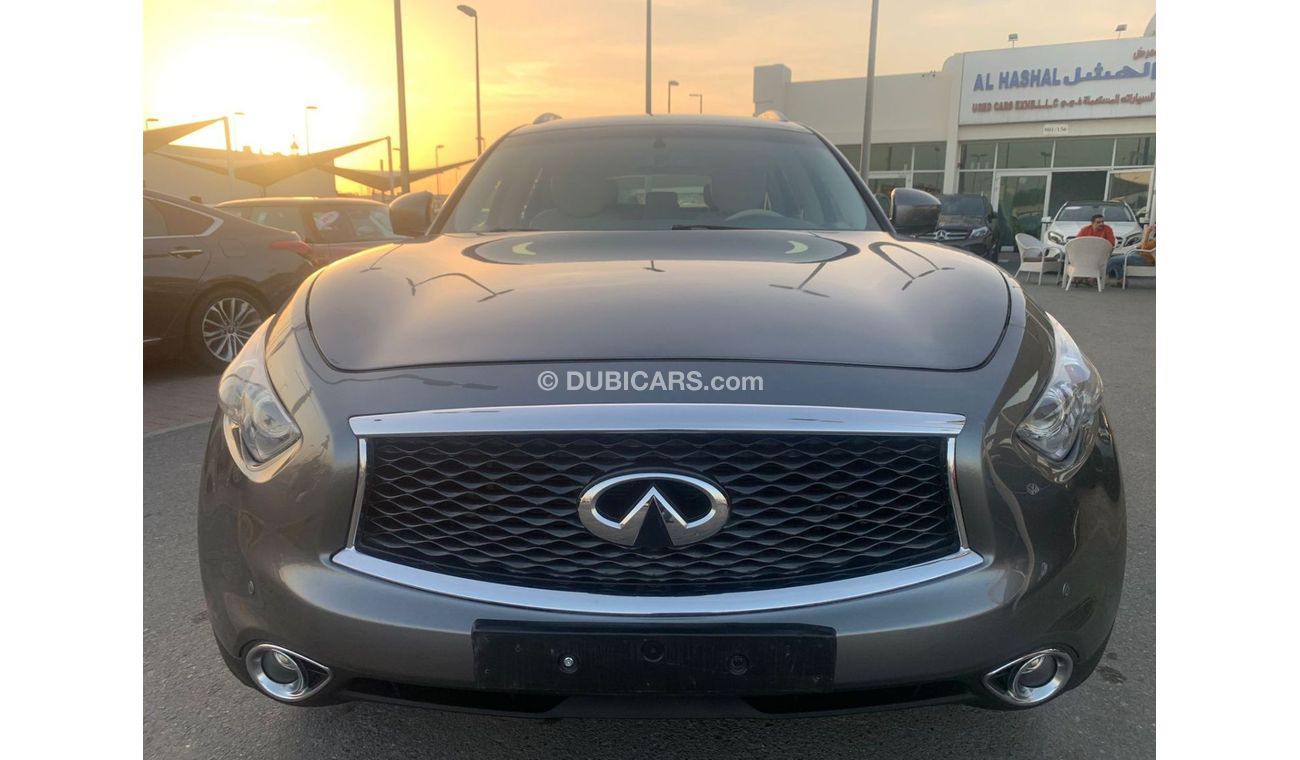 Infiniti QX70 Limited Infiniti QX70 _ Gcc_2019_Excellent_Condition _Full option