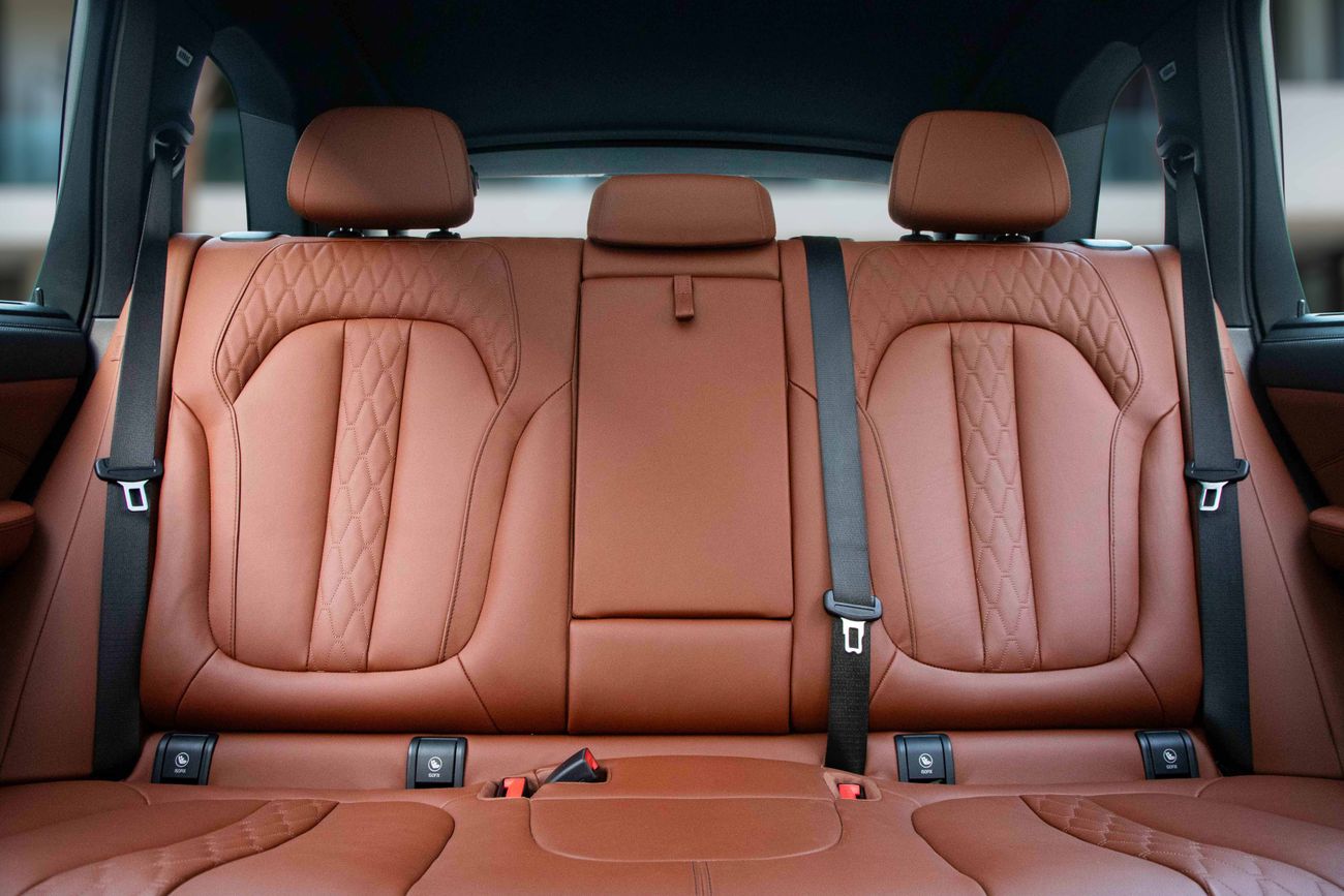 بي أم دبليو X5 XDRIVE40i M SPORT X5 M-Kit | 5,875 P.M | 0% Downpayment | Immaculate Condition!