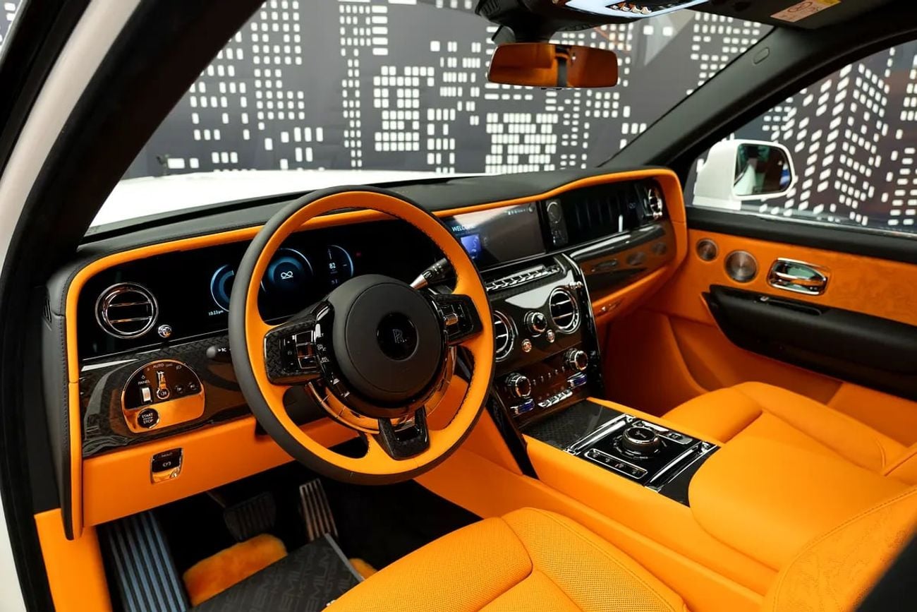 Rolls-Royce Cullinan ROLLS ROYCE | CULLINAN BLACK BADGE | GCC SPECS | DEALER WARRANTY + SERVICE CONTRACT