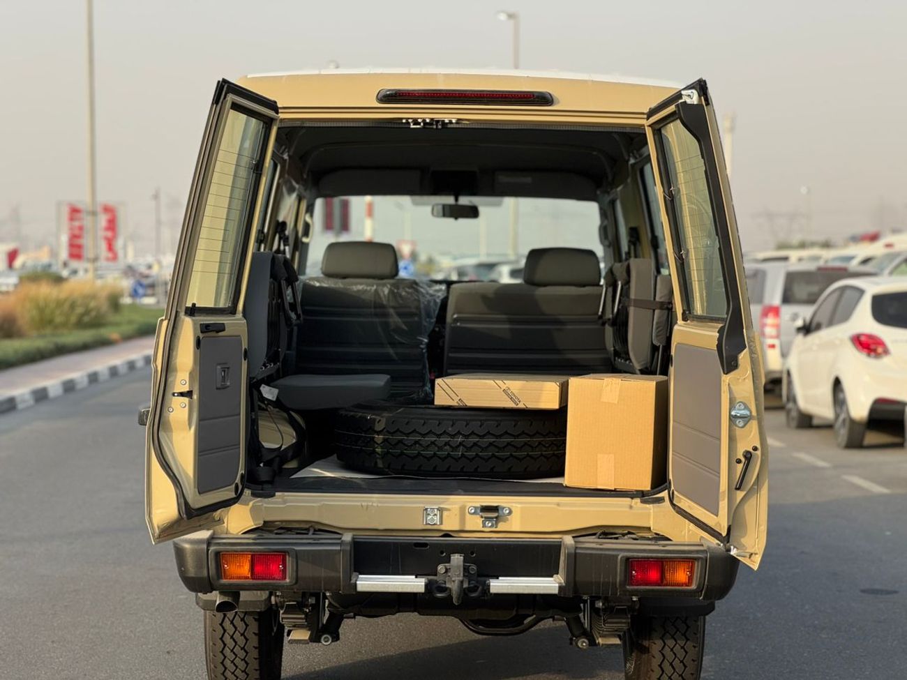 Toyota Land Cruiser 70 1