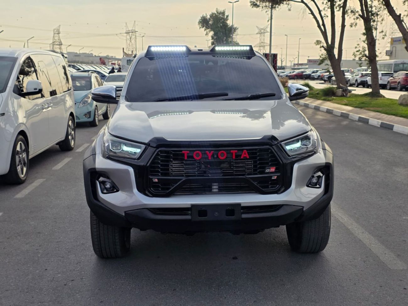 Toyota Hilux DIESEL 2.8 LITER ,AUTOMATIC ,RIGHT HAND DRIVE ONLY FOR EXPORT