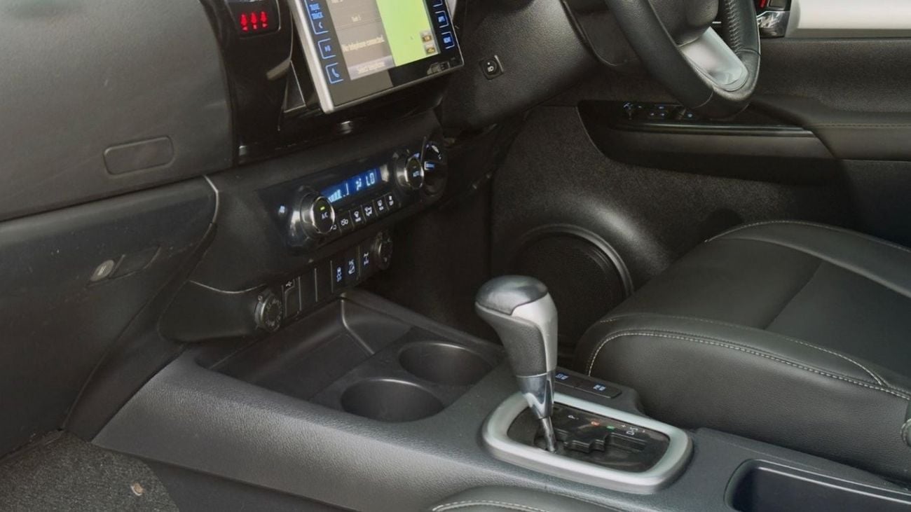 Toyota Hilux PREMIUM BULL BAR WITH LED FOCUS LIGHTS | ROOF TOP LED | AIR SNORKEL | RHD | 2017 | HILUX BOOT LID |