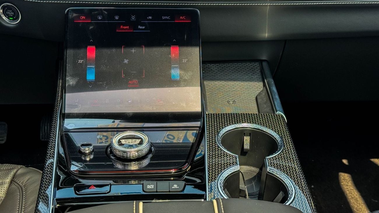 كاديلاك إسكالاد V Executive 6.2L V8 Supercharged 4WD 2026 Brand New American Specs