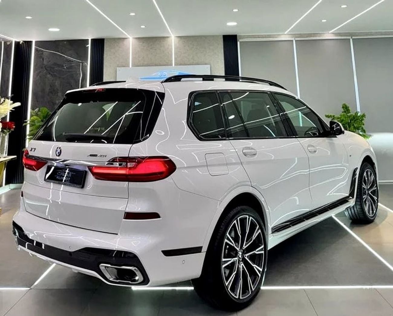 بي أم دبليو X7 40i M Sport Pure 3.0L (335 HP) AMAZING || 7 SEATS || RADAR || TOP RANGE || ACCIDENT FREE || GCC
